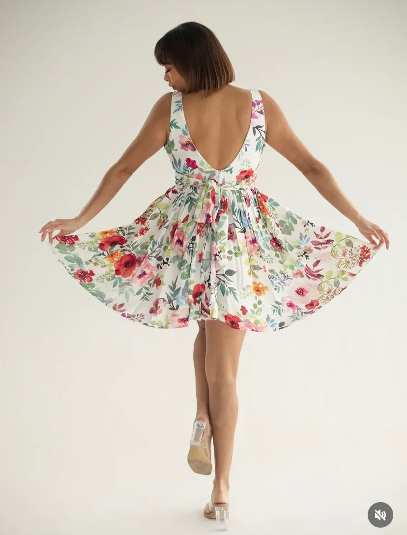 THE REN DRESS IN FLORAL BOUTIQUE
