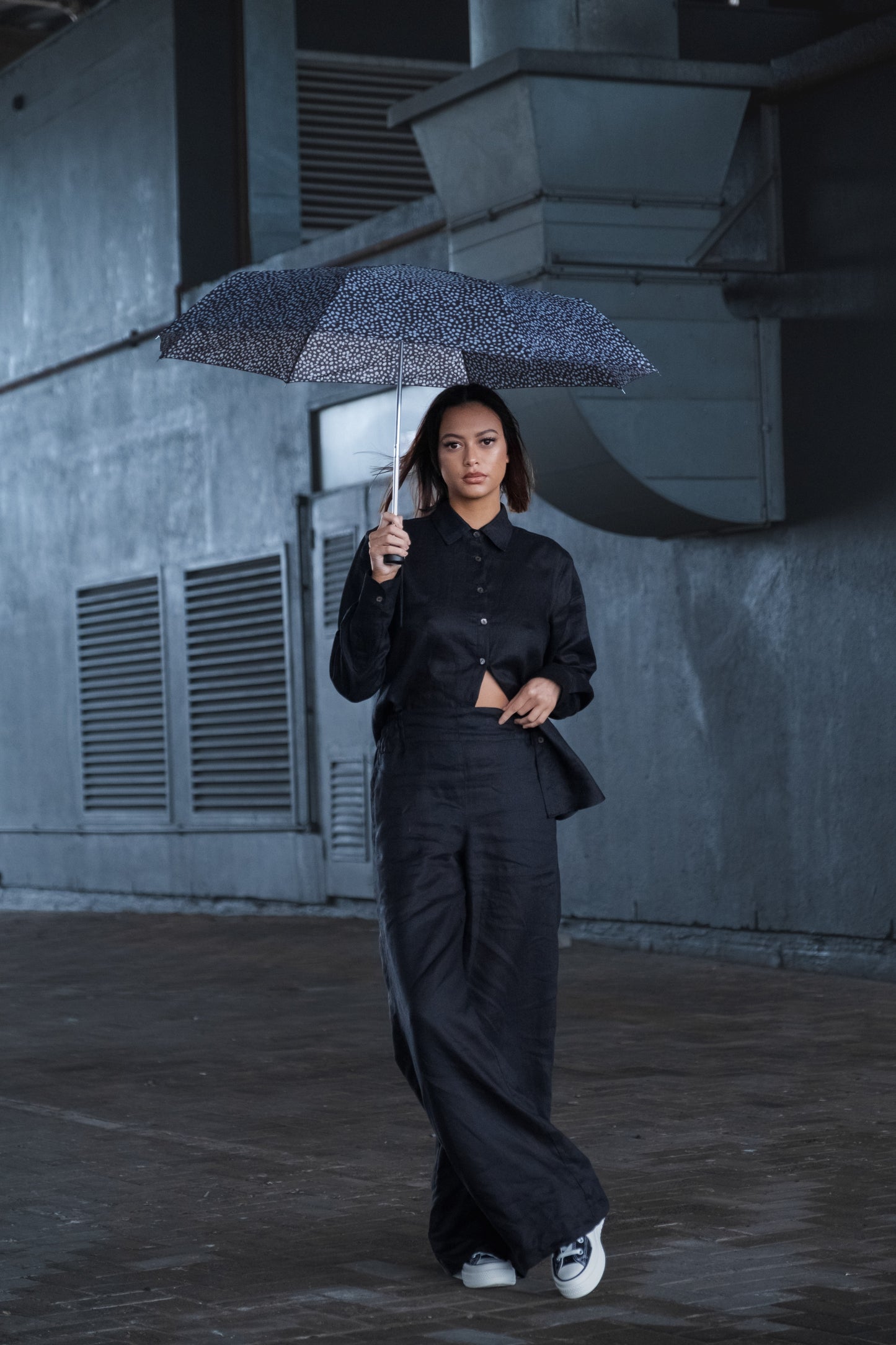 LINEN WIDE LEG PANTS IN BLACK