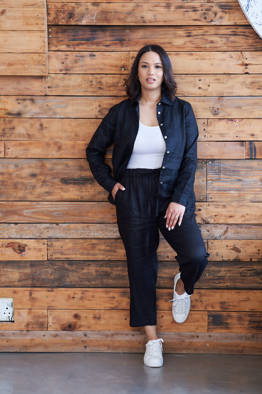CROPPED LINEN PANTS IN BLACK